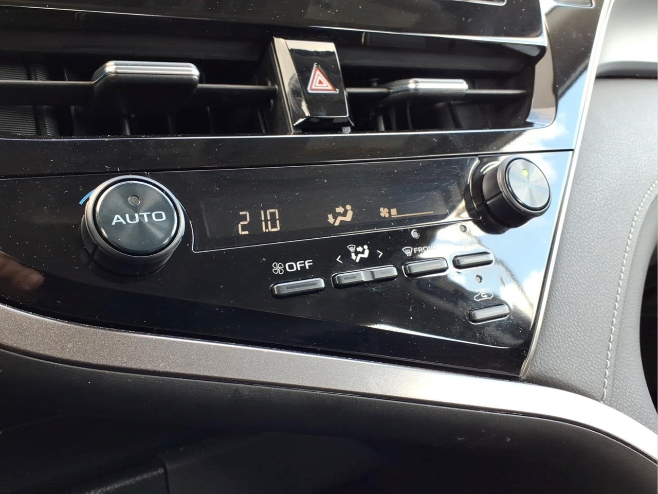 Toyota Camry SE 4D Sedan 2024