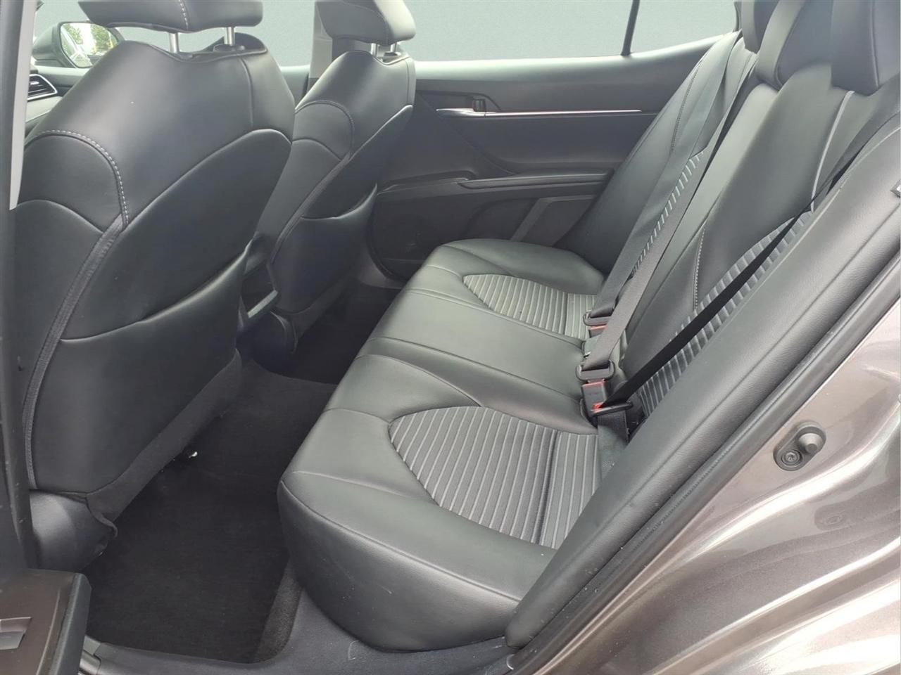 Toyota Camry SE Auto (Natl) 2024