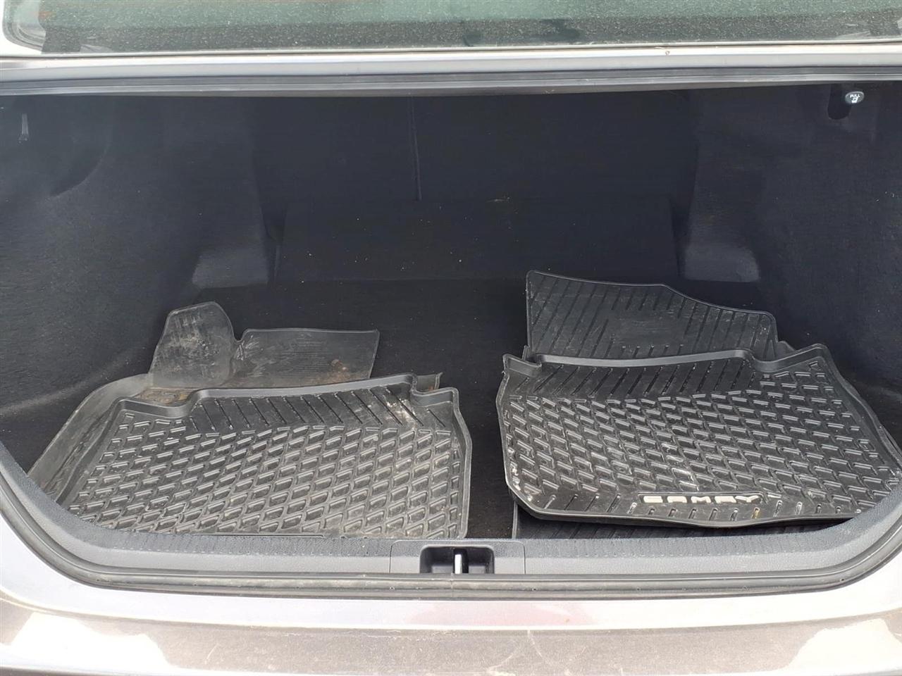 Toyota Camry SE Auto (Natl) 2024