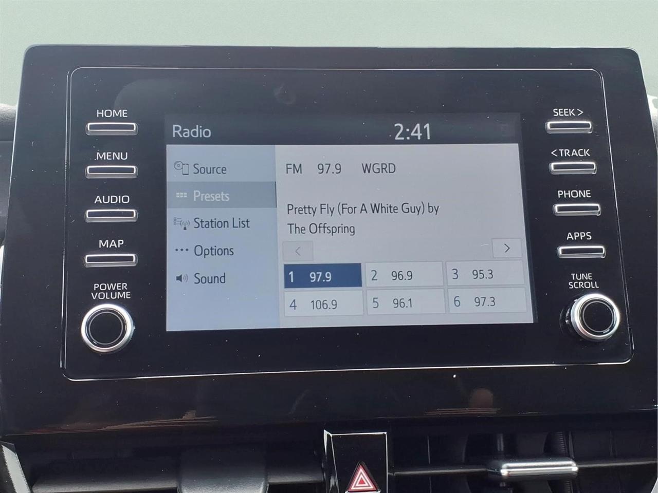 Toyota Camry SE Auto (Natl) 2024