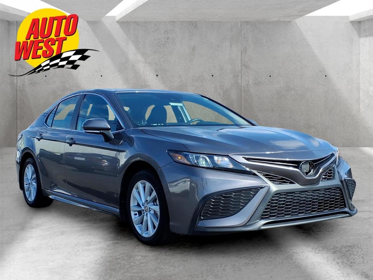 Toyota Camry SE Auto (Natl) 2024