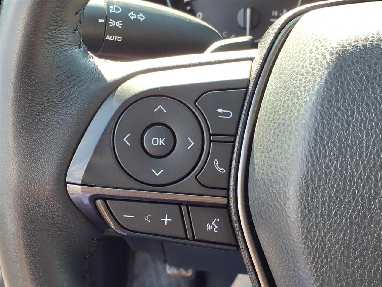 Toyota Camry SE Auto (Natl) 2024