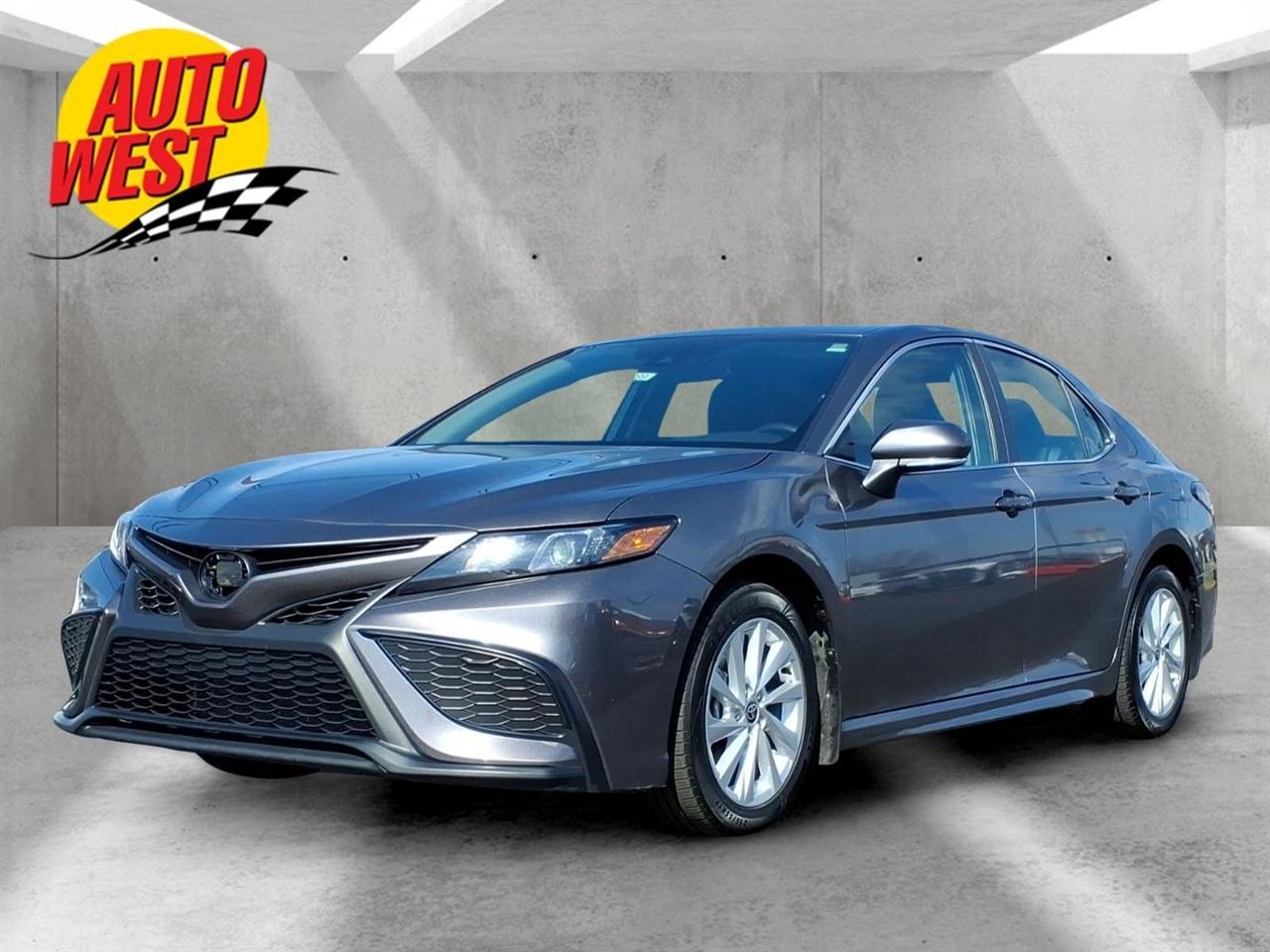 Gray 2024 Toyota Camry Sedan Front-Wheel Drive Automatic
