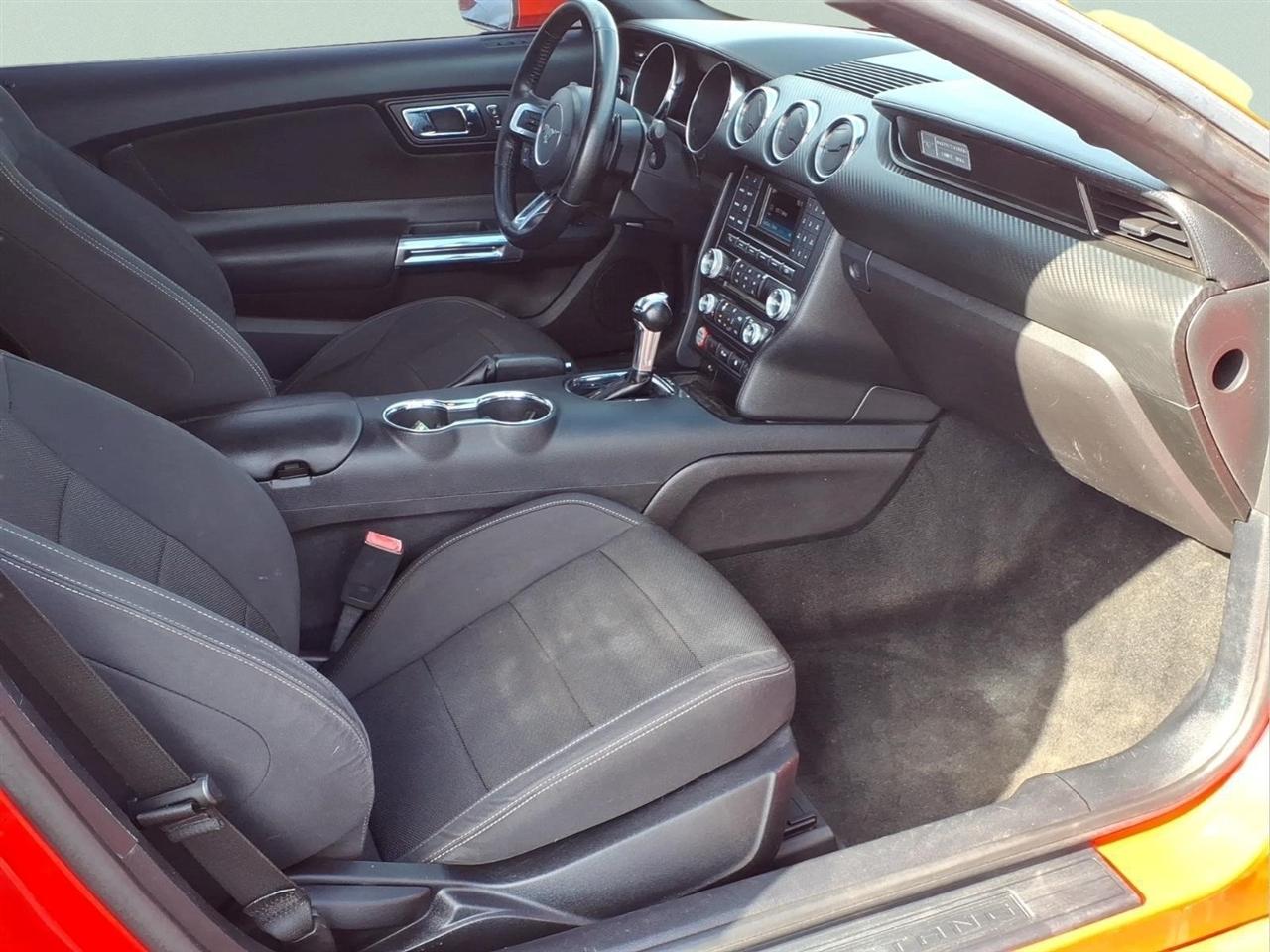 Ford Mustang V6 Convertible 2017