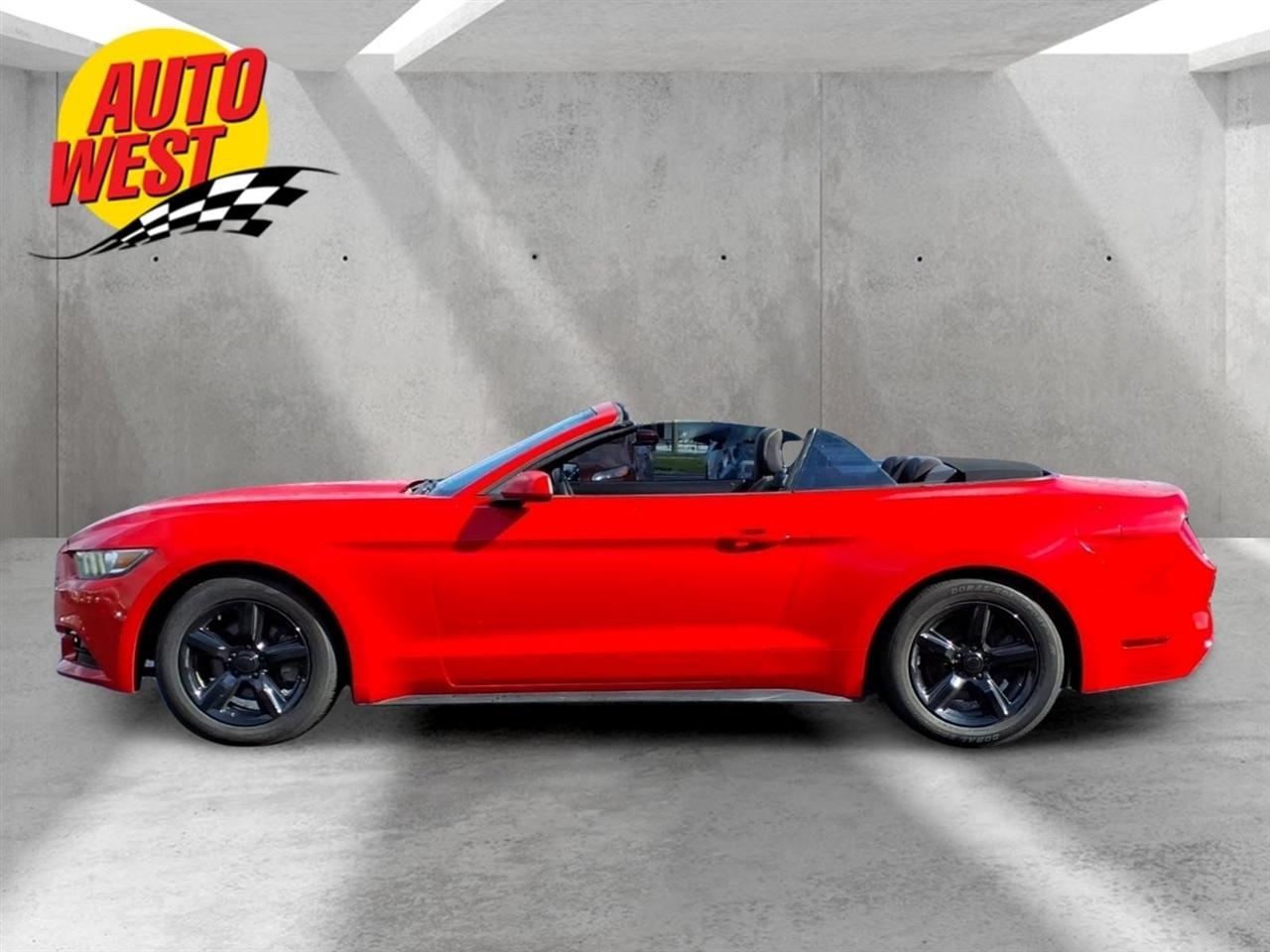 2017 Ford Mustang V6 Convertible's photo