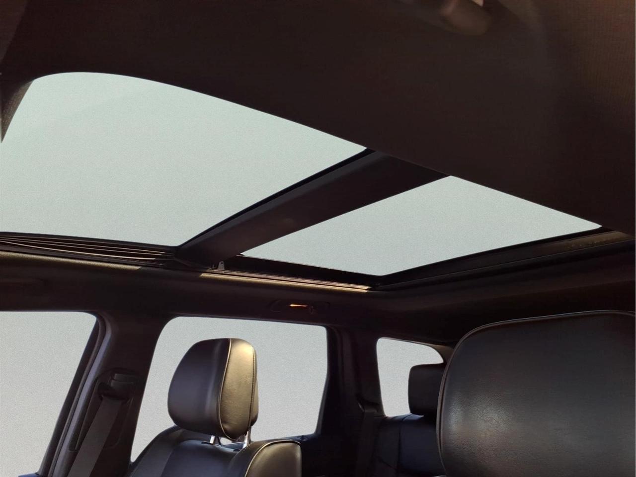 Jeep Grand Cherokee 4WD 4dr Overland 2015