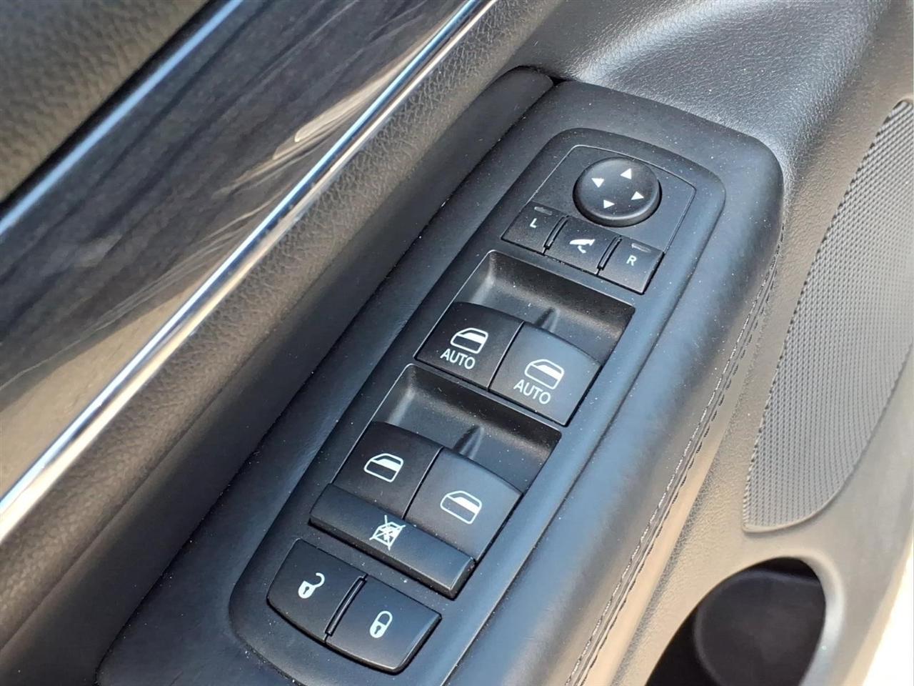Jeep Grand Cherokee 4WD 4dr Overland 2015
