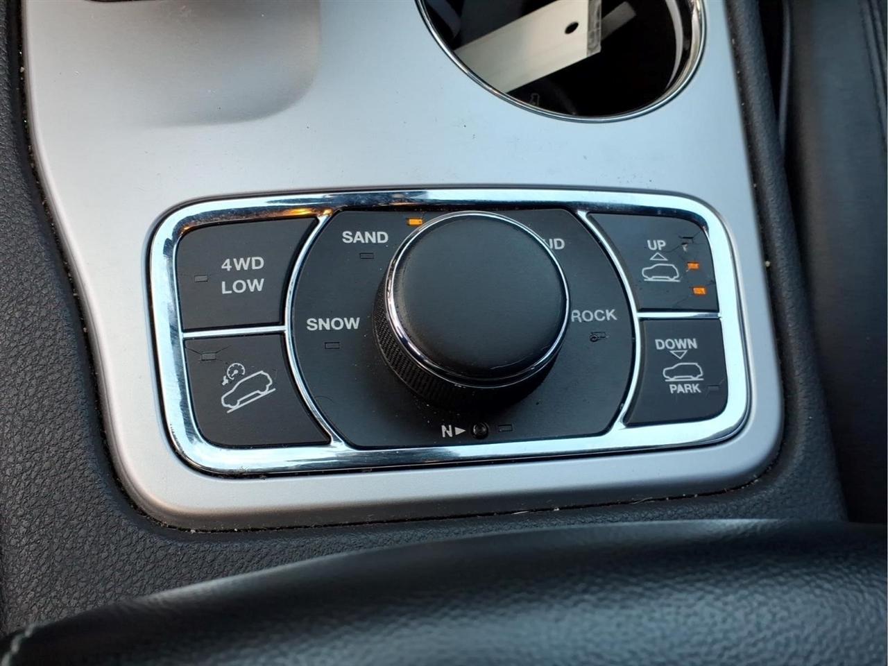 Jeep Grand Cherokee 4WD 4dr Overland 2015