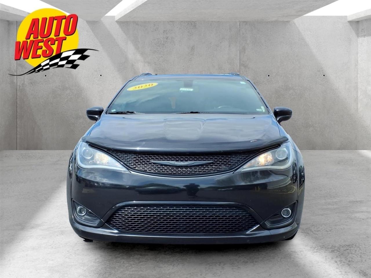 Chrysler Pacifica Touring L Plus FWD 2020
