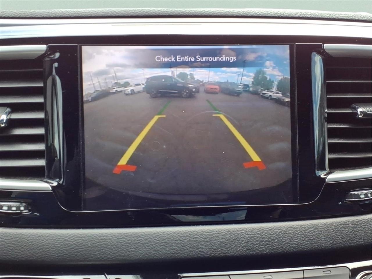 Chrysler Pacifica Touring L Plus FWD 2020
