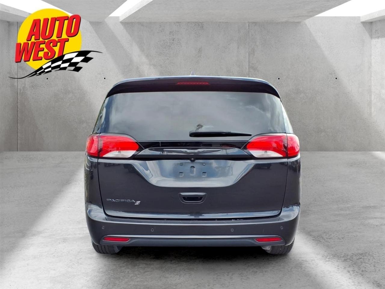 Chrysler Pacifica Touring L Plus FWD 2020