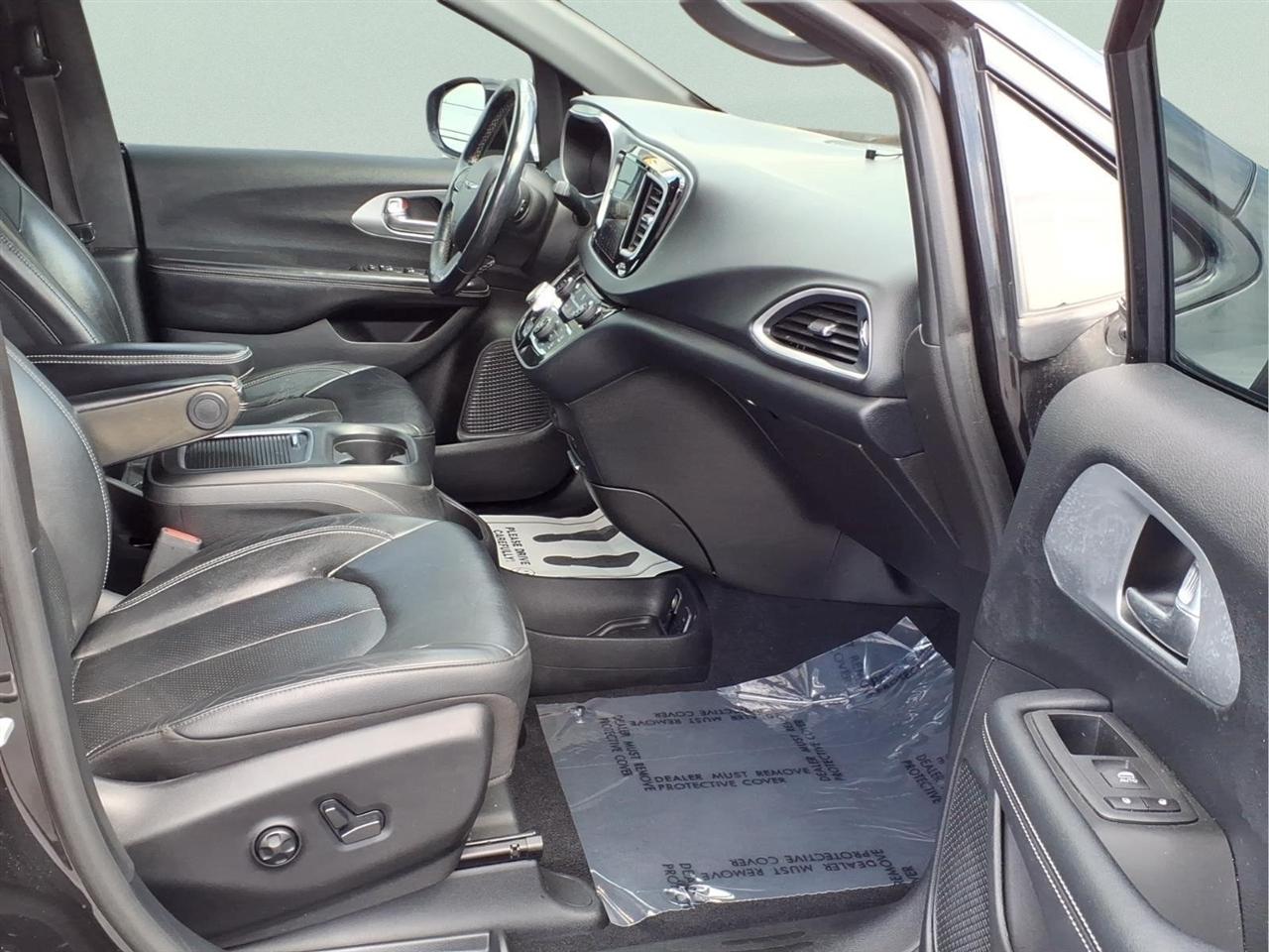 Chrysler Pacifica Touring L Plus FWD 2020