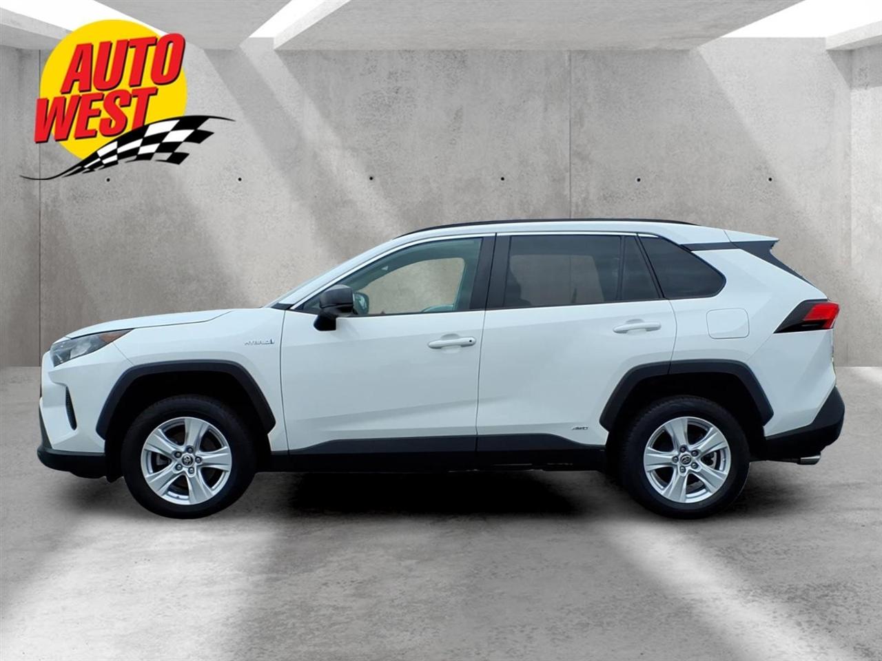 Toyota RAV4 Hybrid LE AWD (Natl) 2021