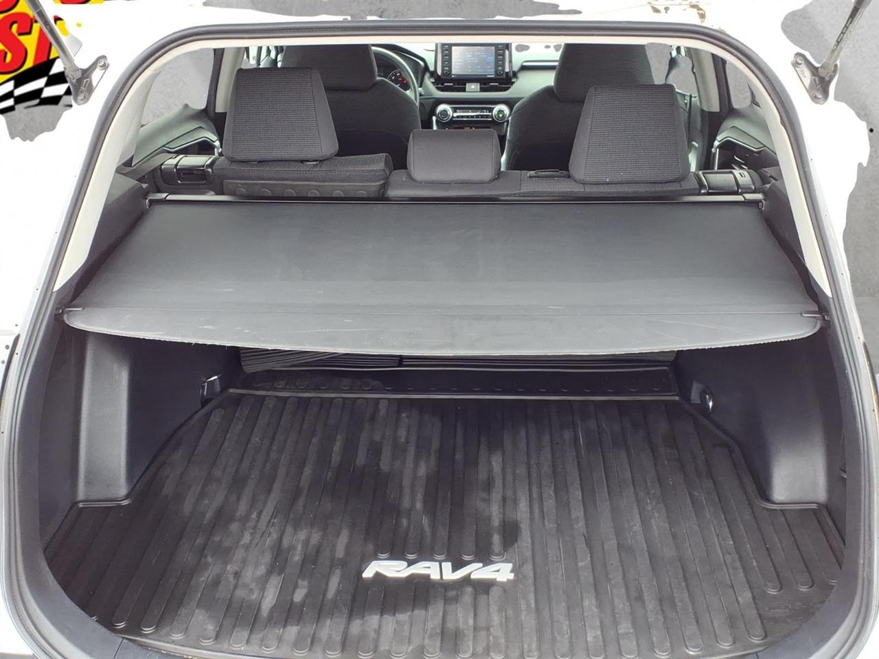 Toyota RAV4 Hybrid LE AWD (Natl) 2021