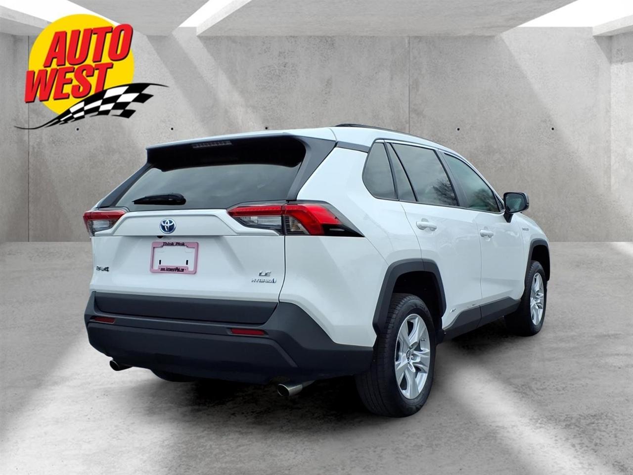 Toyota RAV4 Hybrid LE AWD (Natl) *Ltd Avail* 2021