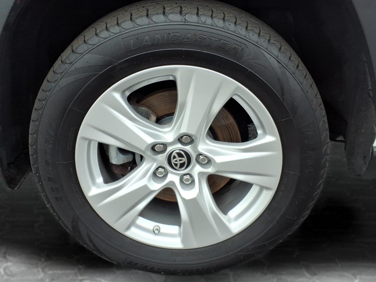 Toyota RAV4 Hybrid LE AWD (Natl) *Ltd Avail* 2021