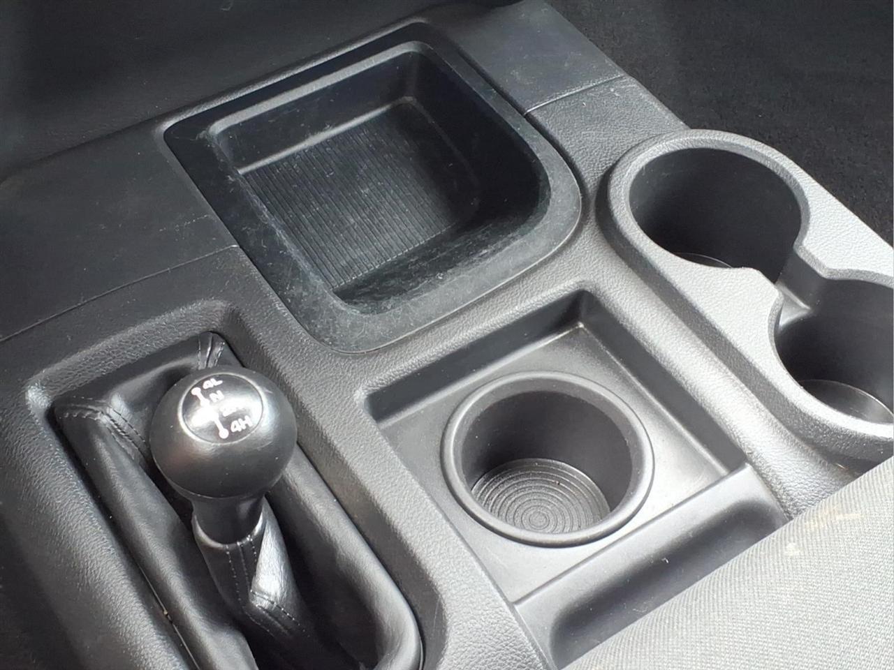 Dodge 2500 4WD Reg Cab 140.5" ST 2012