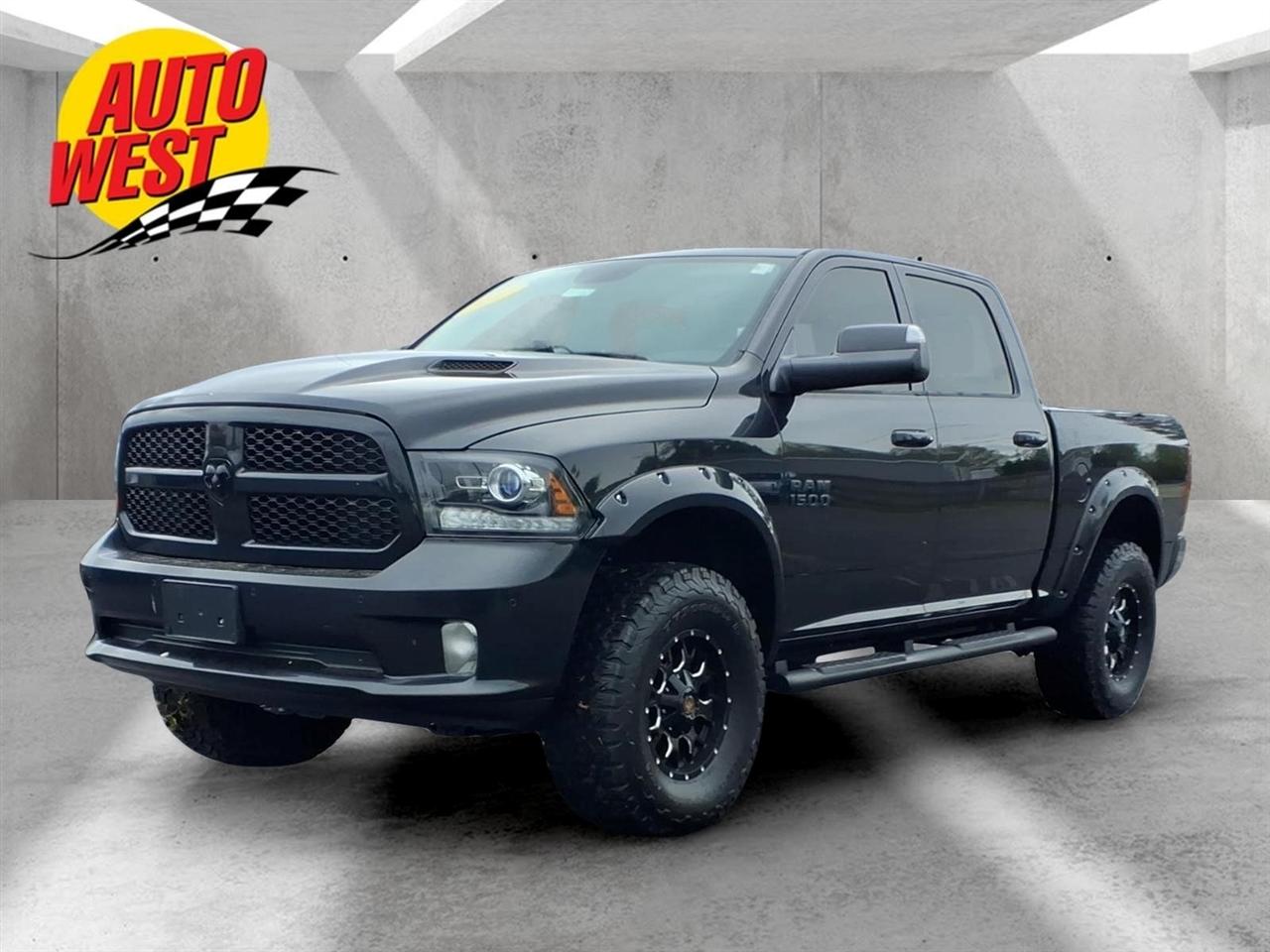 2017 RAM 1500 4WD Crew Cab 140.5" Night