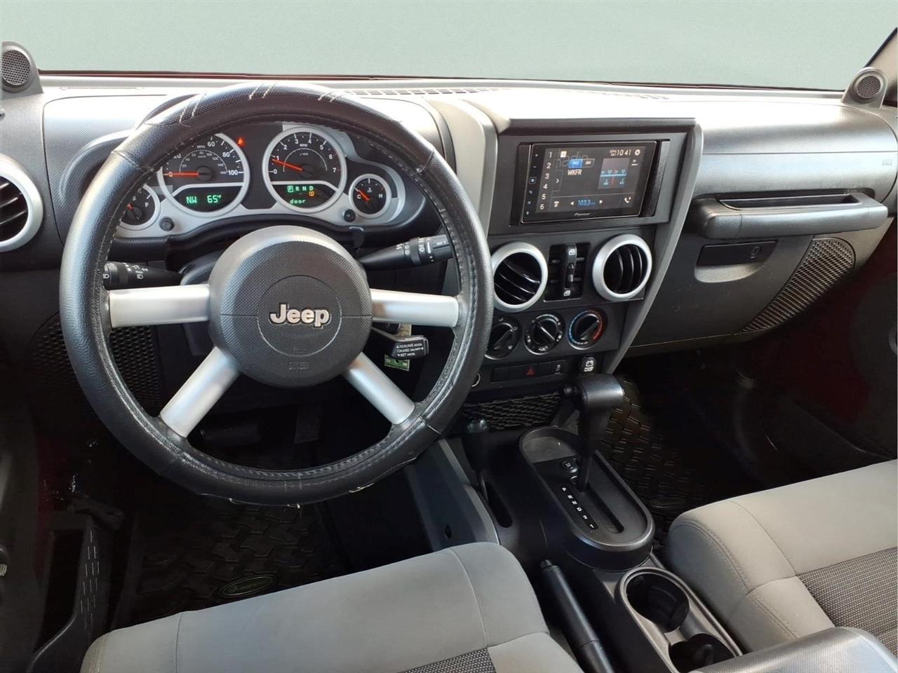 Jeep Wrangler Unlimited 4WD 4dr Sahara 2010