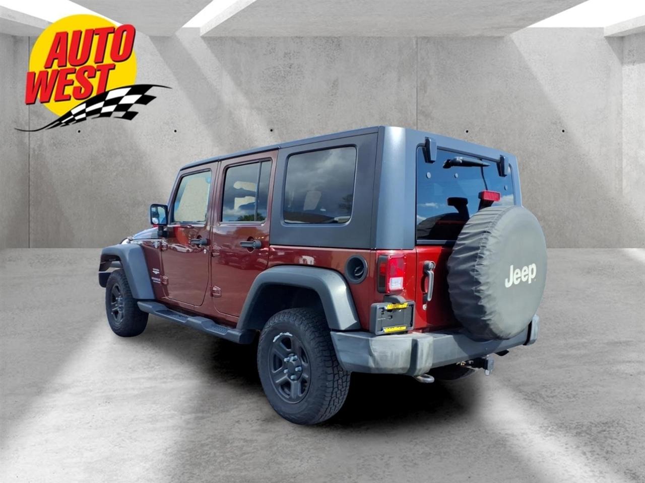 Jeep Wrangler Unlimited 4WD 4dr Sahara 2010