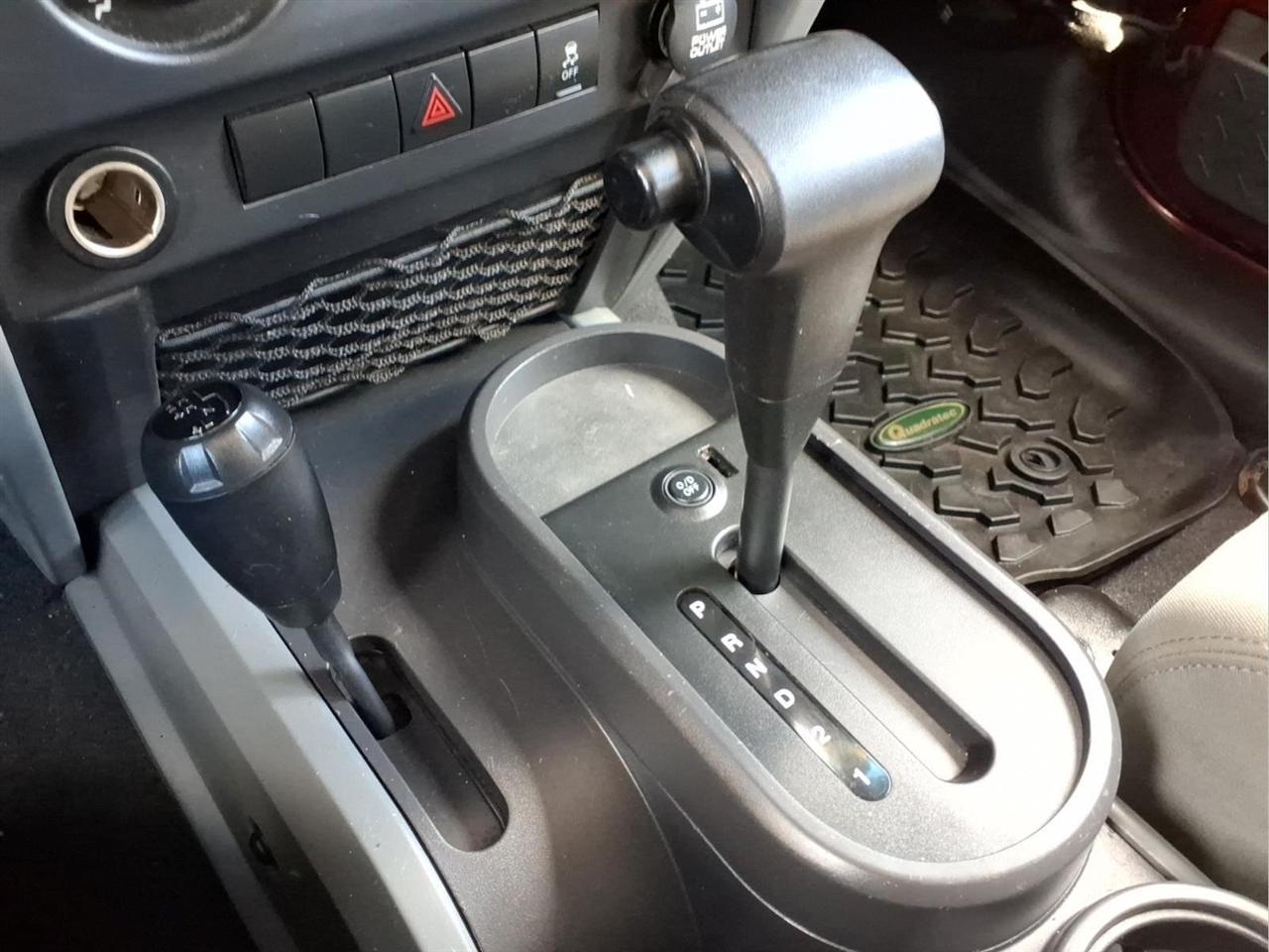 Jeep Wrangler Unlimited 4WD 4dr Sahara 2010