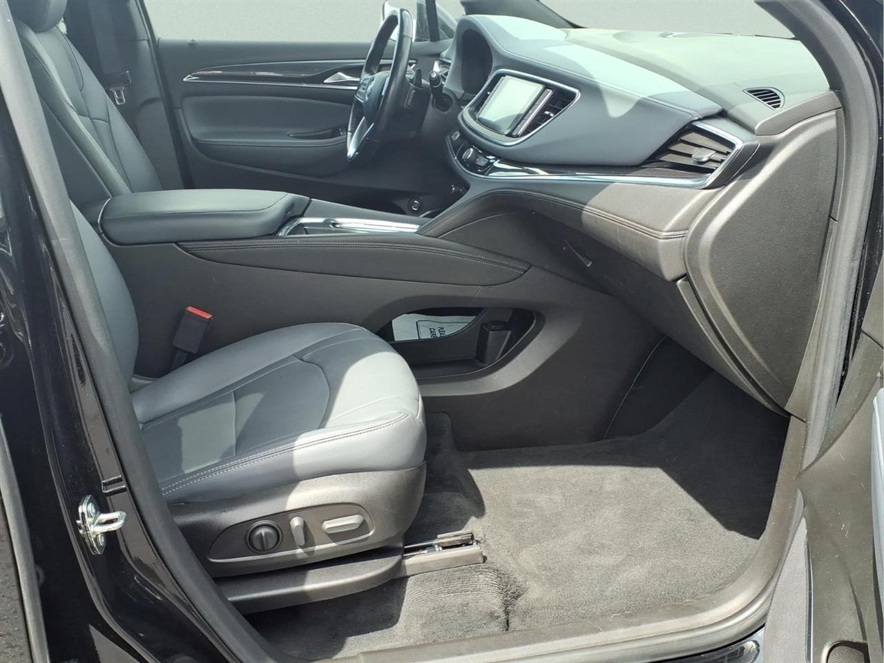 Buick Enclave FWD 4dr Essence 2022