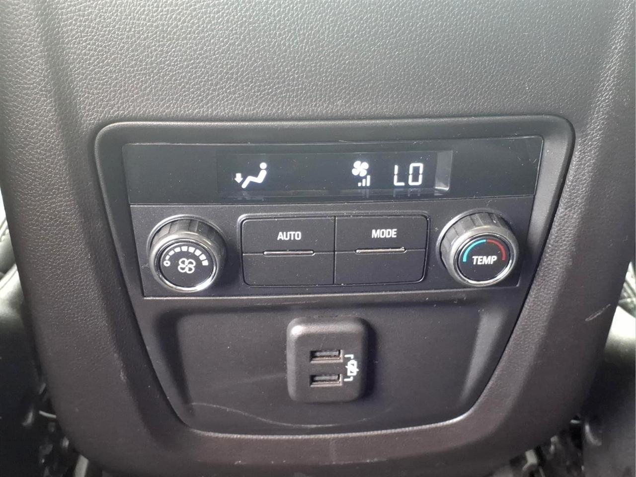 Buick Enclave FWD 4dr Essence 2022