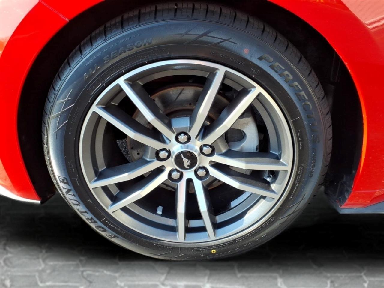 Ford Mustang 2dr Fastback EcoBoost 2016