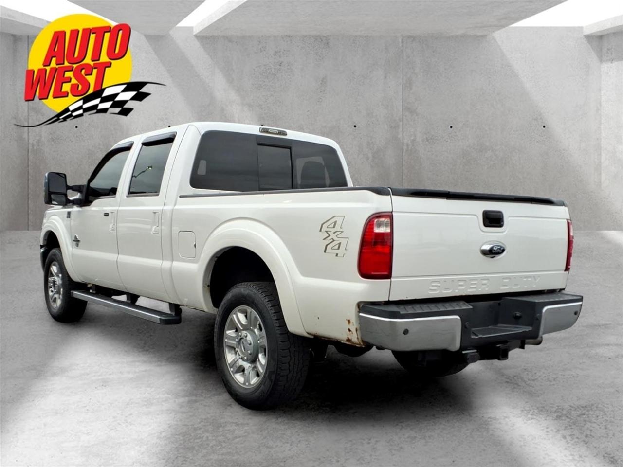 Ford Super Duty F-250 SRW 4WD Crew Cab 156" Lariat 2014
