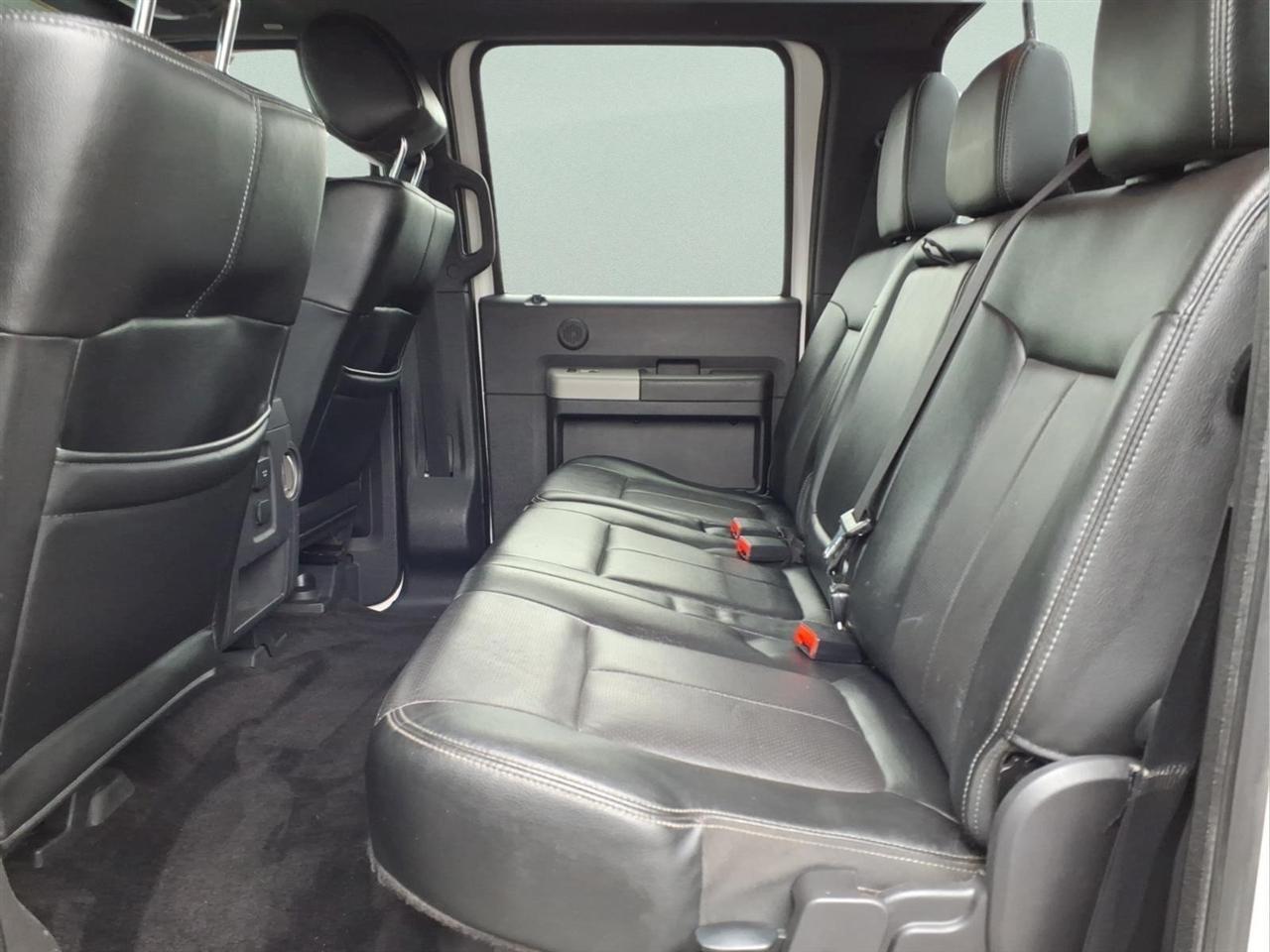 Ford Super Duty F-250 SRW 4WD Crew Cab 156" Lariat 2014