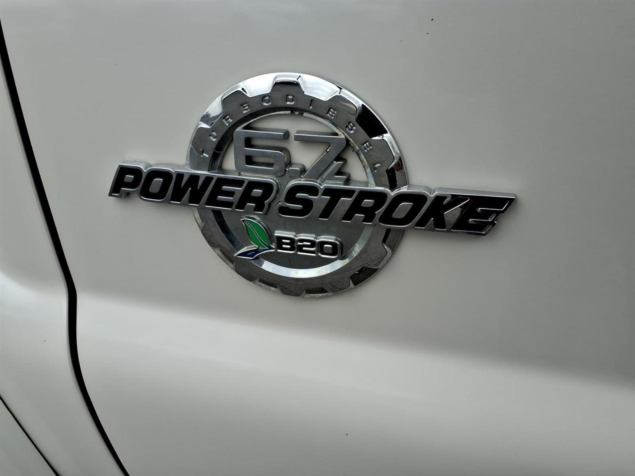 Ford Super Duty F-250 SRW 4WD Crew Cab 156" Lariat 2014