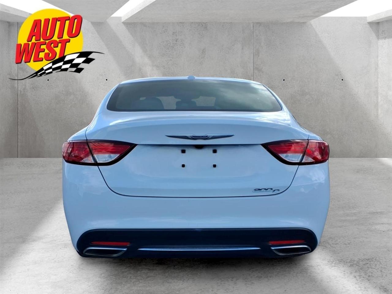 Chrysler 200 4dr Sdn C FWD 2016