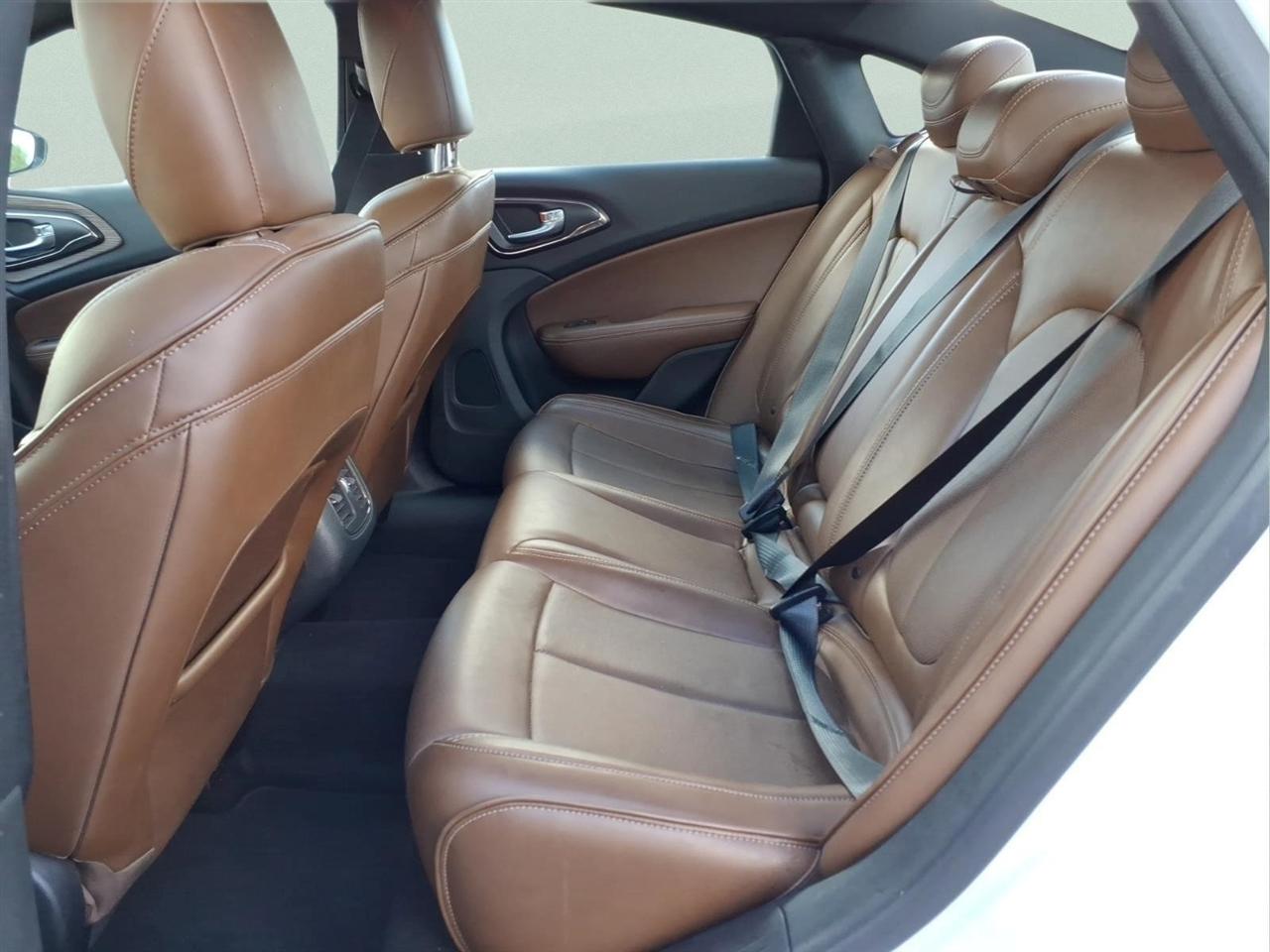 Chrysler 200 4dr Sdn C FWD 2016