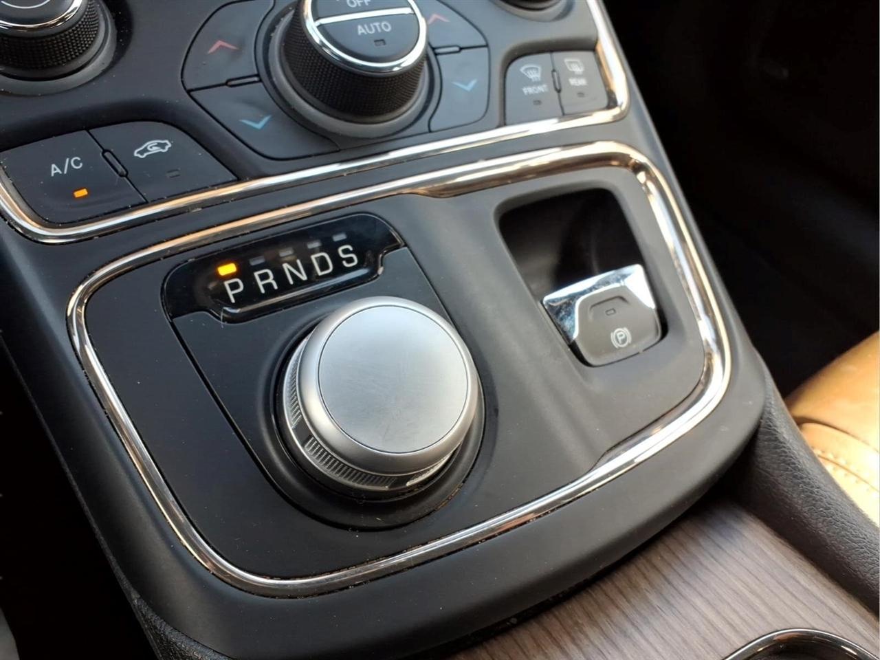 Chrysler 200 4dr Sdn C FWD 2016