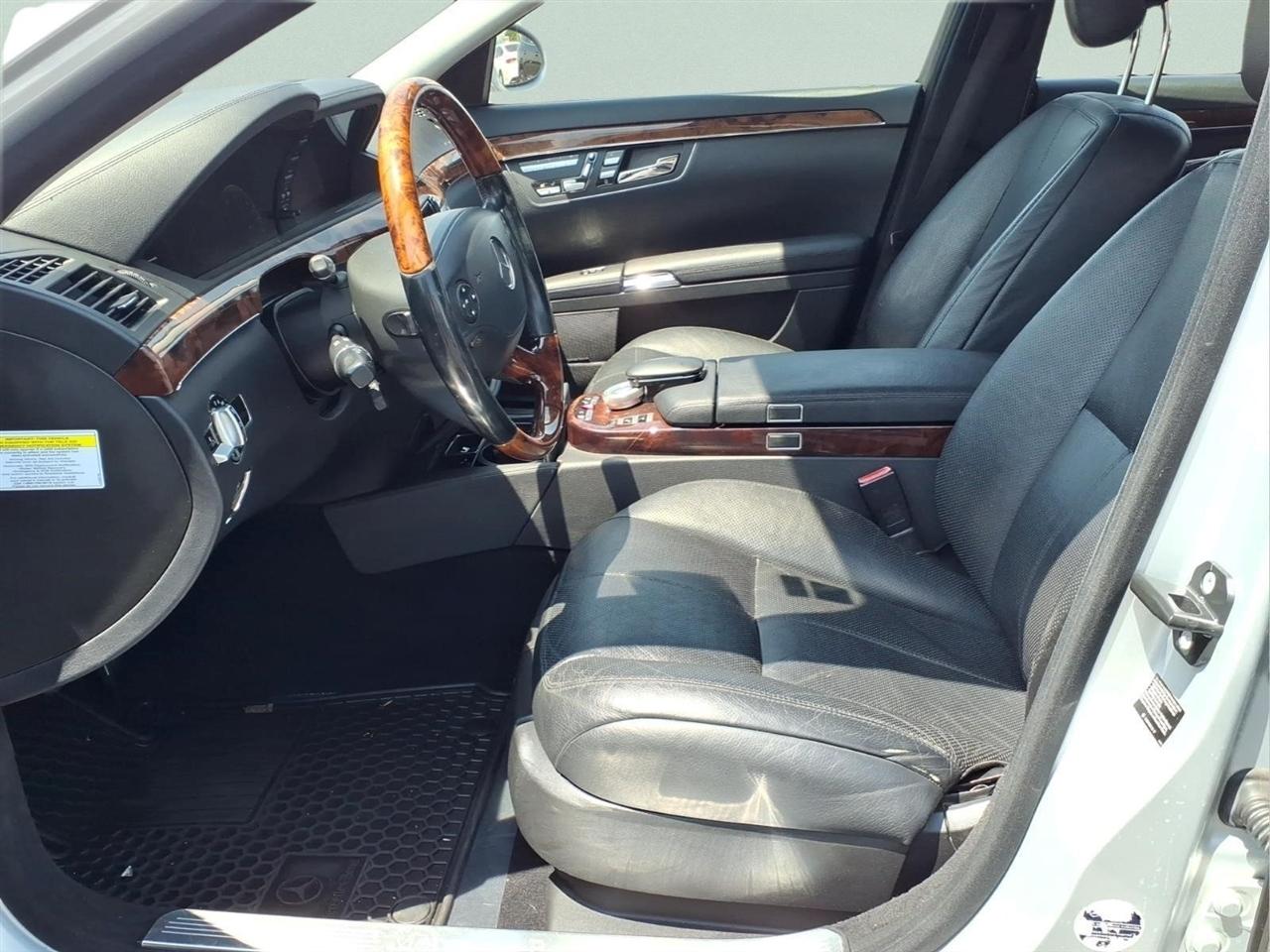 Mercedes-Benz S-Class 4dr Sdn 5.5L V8 4MATIC 2008