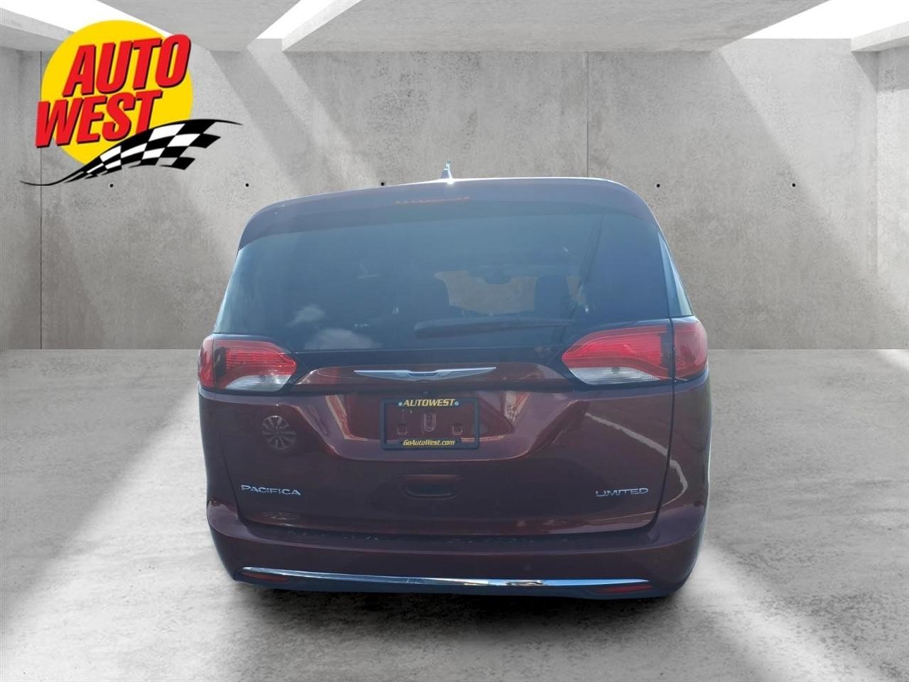 Chrysler Pacifica Limited FWD 2020