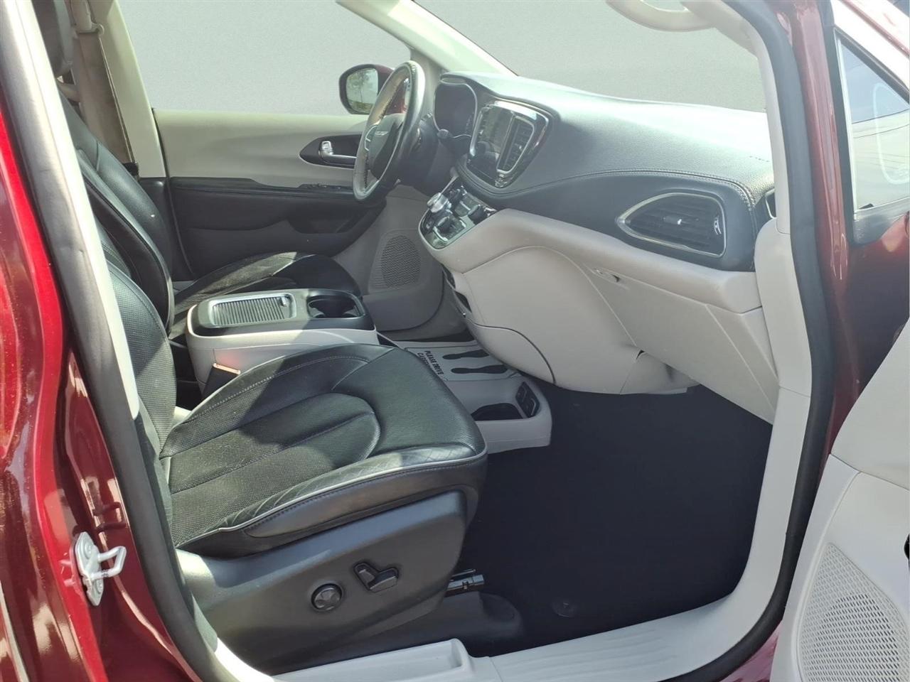 Chrysler Pacifica Limited FWD 2020