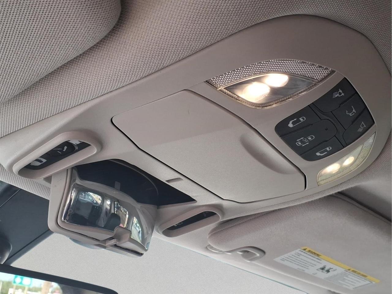 Chrysler Pacifica Limited FWD 2020