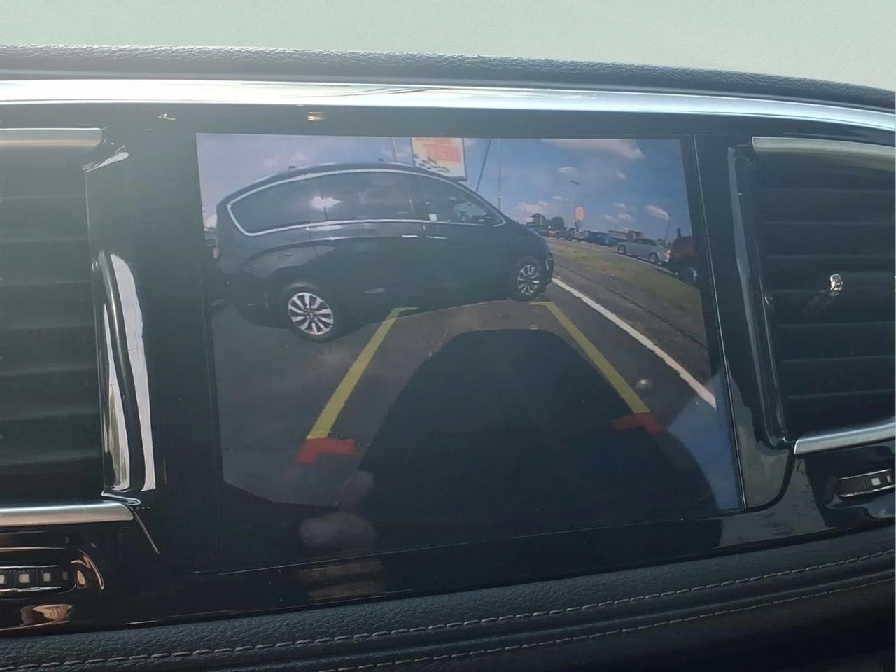 Chrysler Pacifica Limited FWD 2020