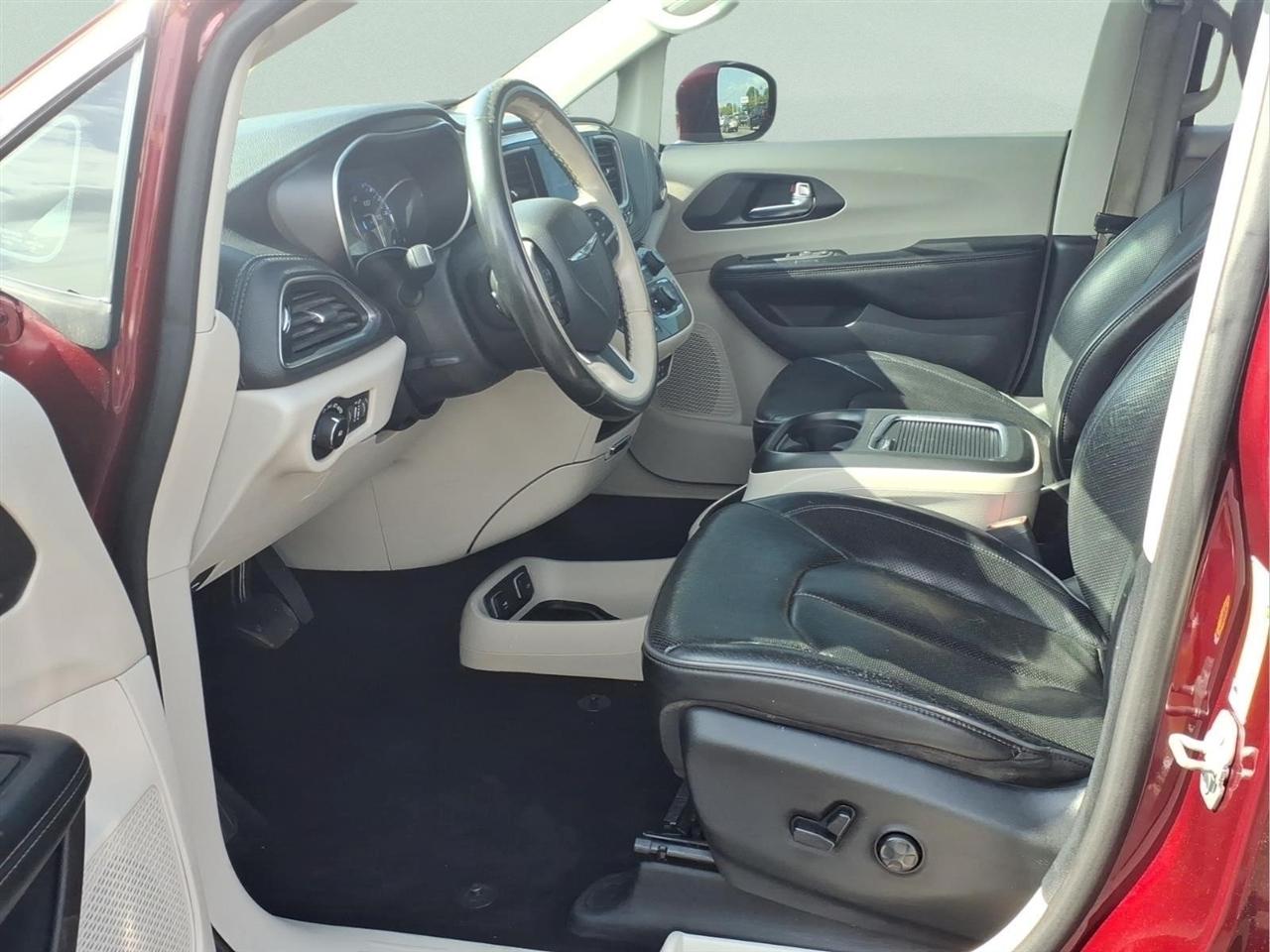 Chrysler Pacifica Limited FWD 2020
