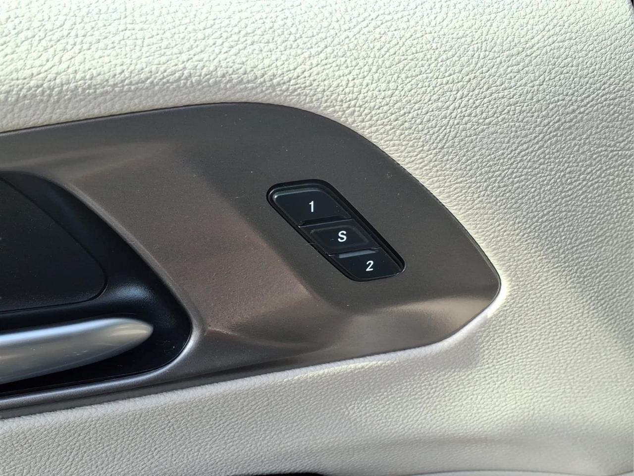 Chrysler Pacifica Hybrid Touring L FWD 2021
