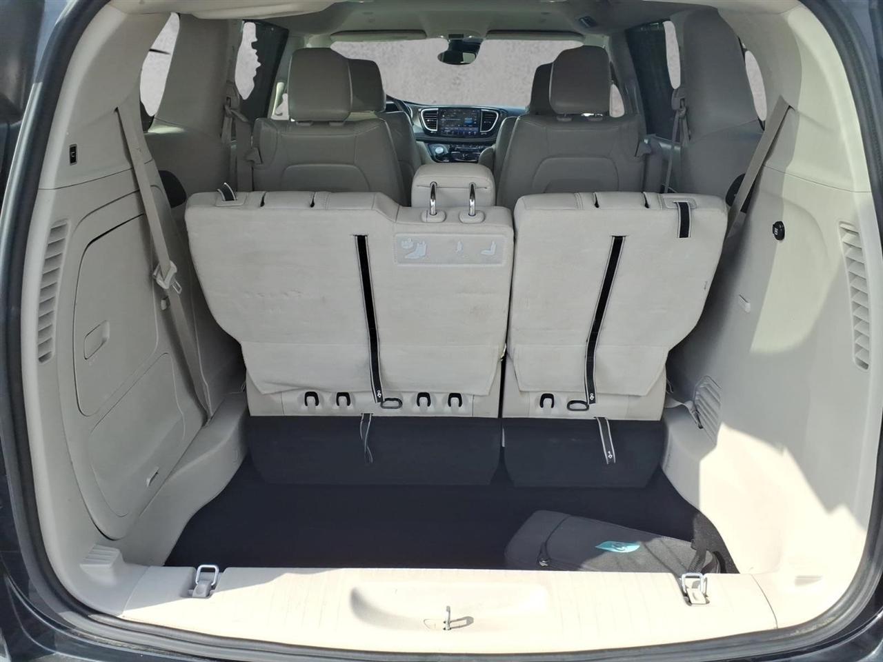 Chrysler Pacifica Hybrid Touring L FWD 2021