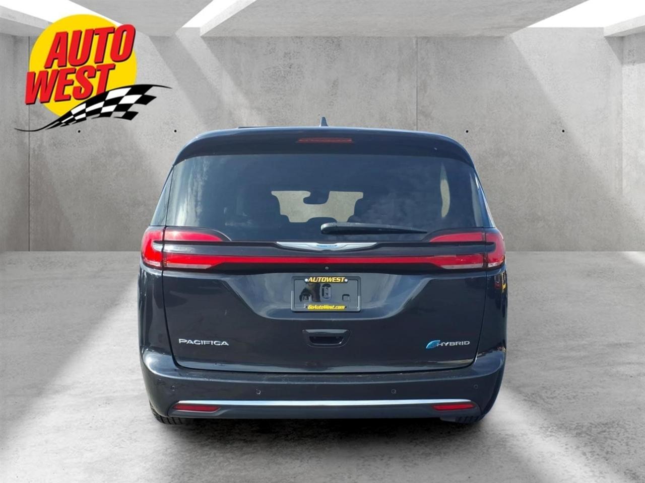 Chrysler Pacifica Hybrid Touring L FWD 2021
