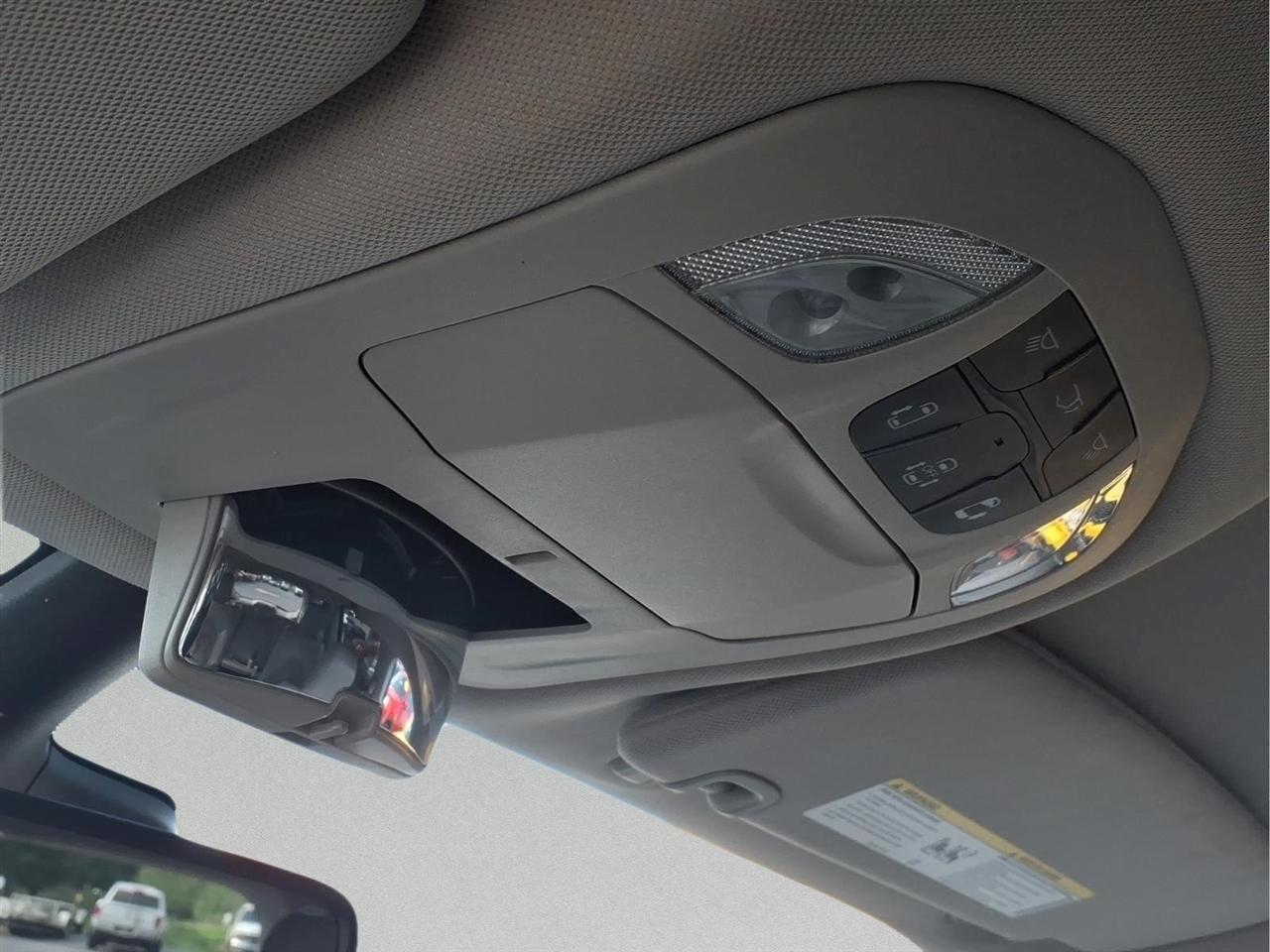 Chrysler Pacifica Hybrid Touring L FWD 2021