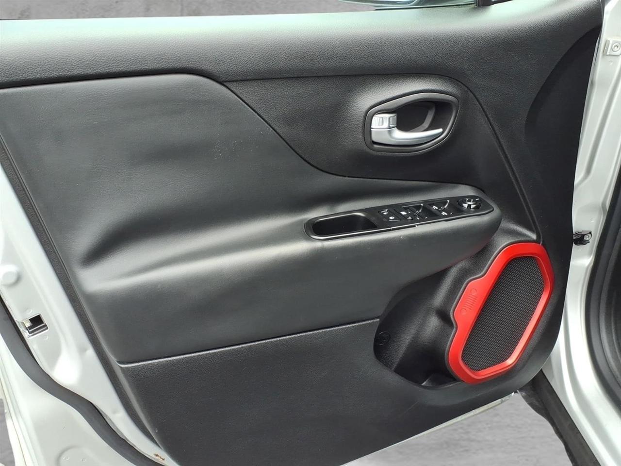 Jeep Renegade 4WD 4dr Trailhawk 2015