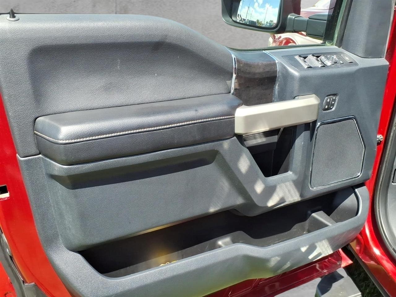Ford Super Duty F-250 SRW Lariat 4WD SuperCab 8' Box 2022