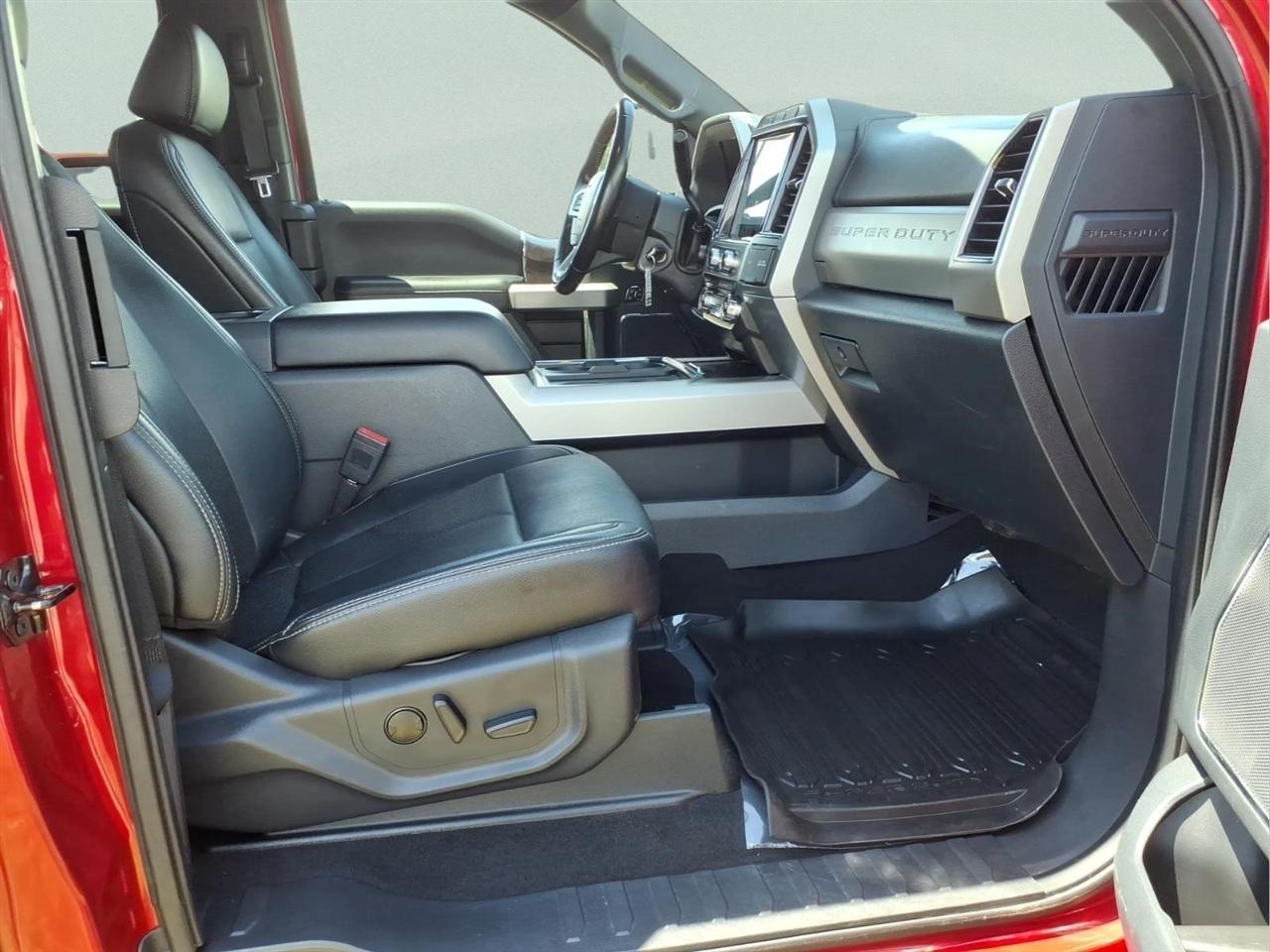 Ford Super Duty F-250 SRW Lariat 4WD SuperCab 8' Box 2022