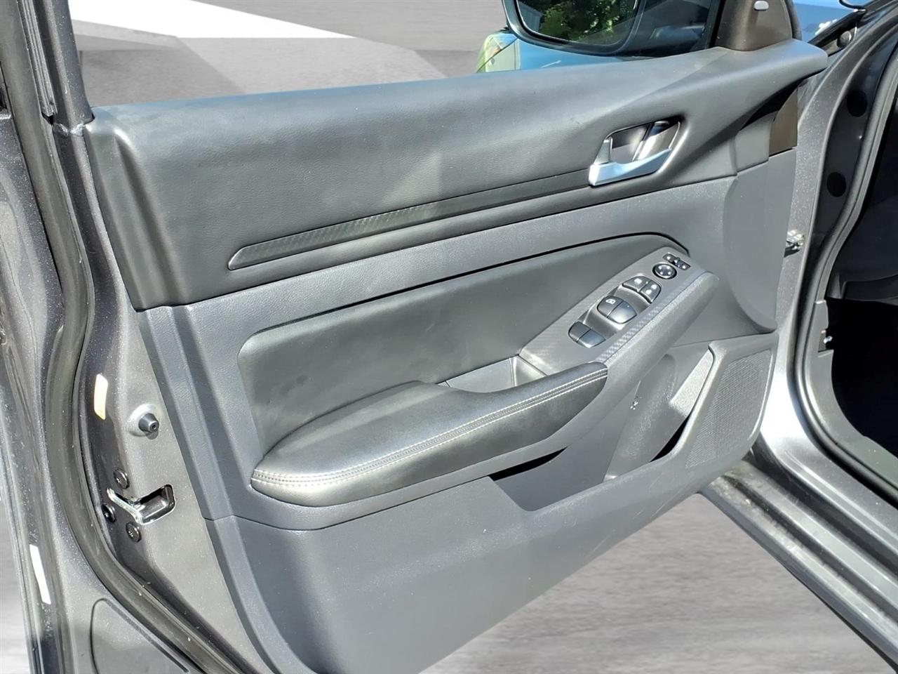 Nissan Altima SV FWD 2025