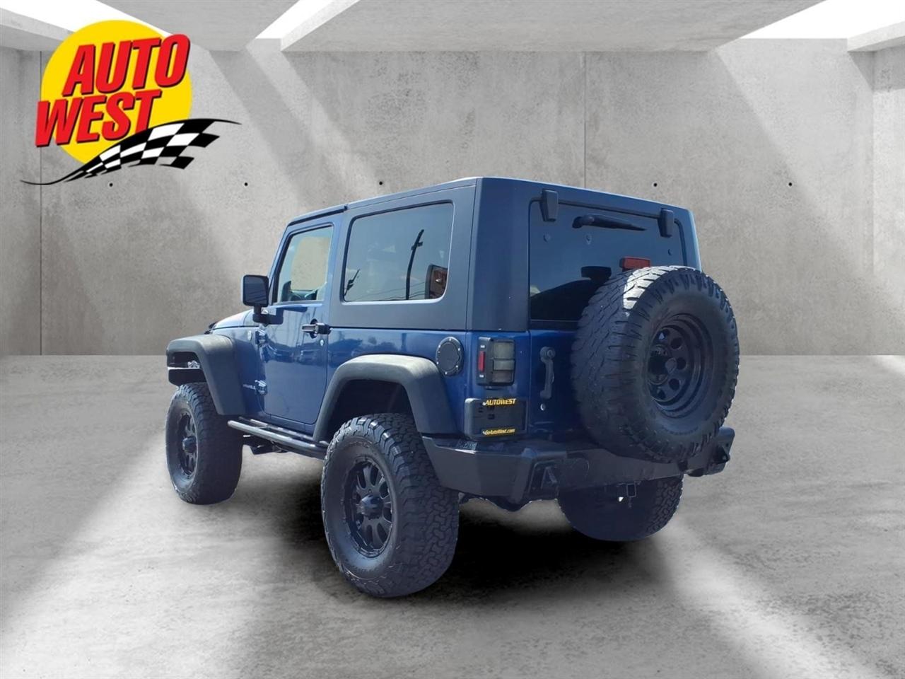 Jeep Wrangler 4WD 2dr Mountain 2010