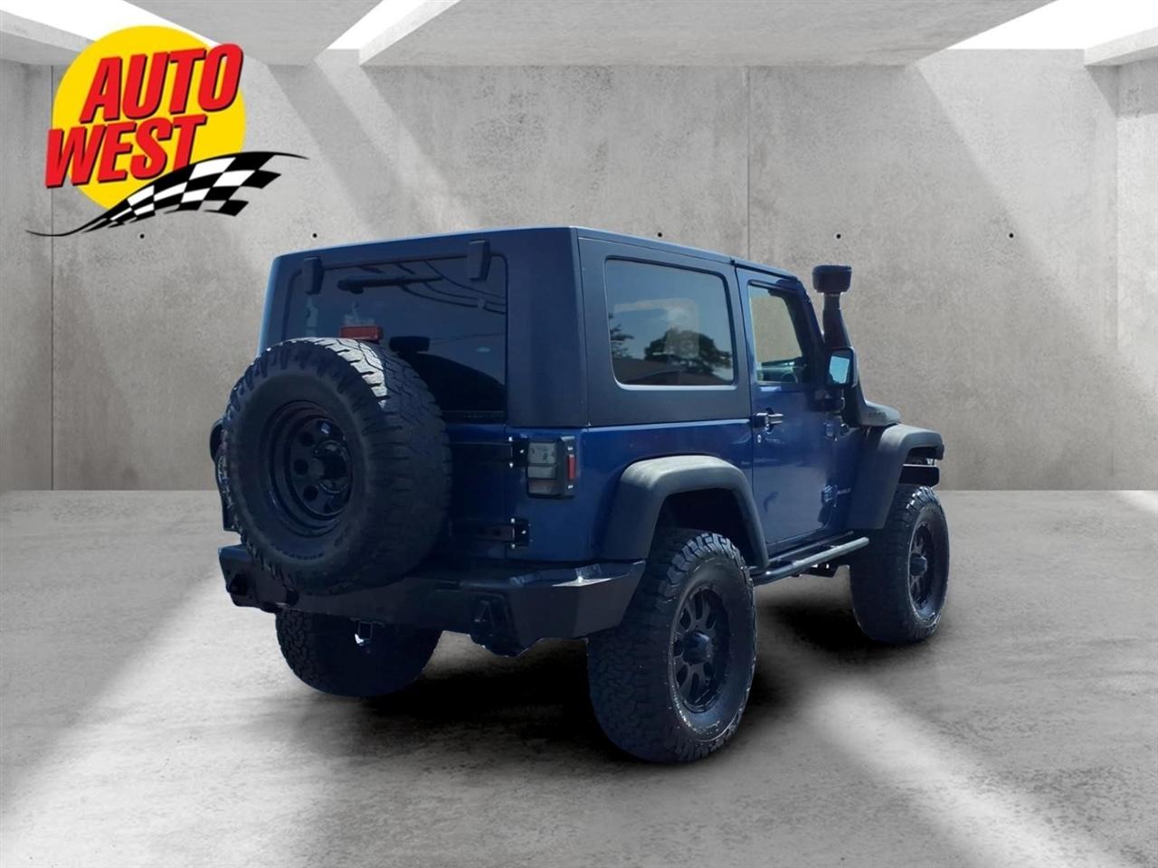 Jeep Wrangler 4WD 2dr Mountain 2010
